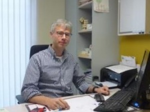Dr. Peter Reynders